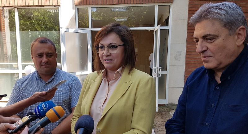 Нинова успя да укроти страстите в най-проблемните за БСП организации - в Русе и в Шумен