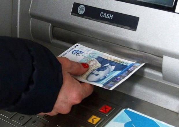 Ето по колко ни взима банкоматът при всяко теглене