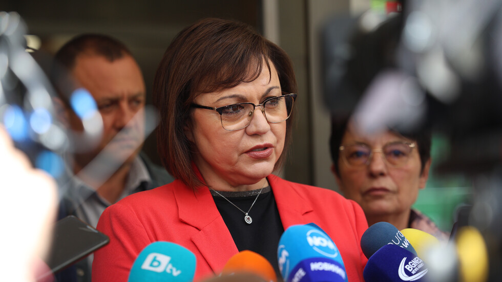 Нинова: Организираме колективен иск срещу повишените цени от мобилните оператори