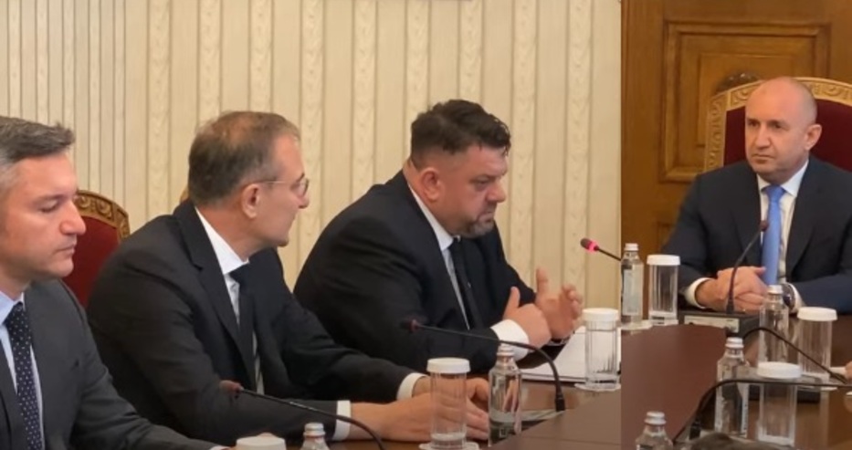 БСП след срещата с президента: Ще говорим с всички, ако се стигне до трети мандат