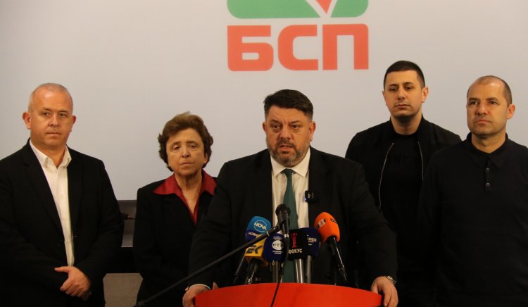 Атанас Зафиров: Заставаме твърдо зад действията на председателя на Народното събрание Наталия Киселова